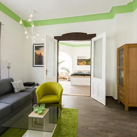 Koenig Διαμέρισμα *